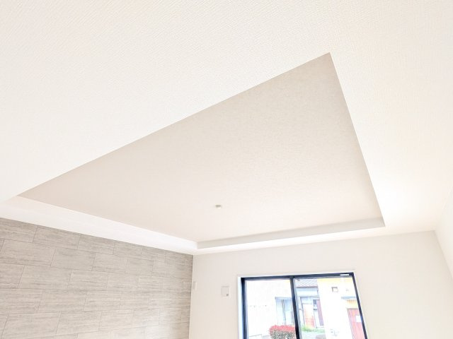 土浦市木田余西台3期　新築戸建ての居間・リビング