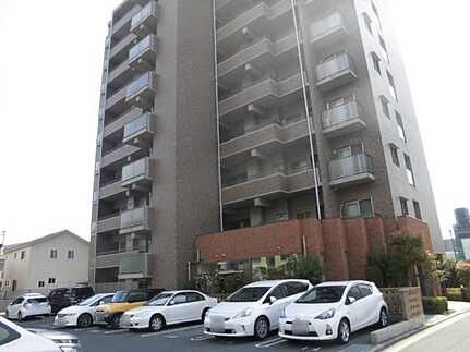 サーパス井口公園前の駐車場