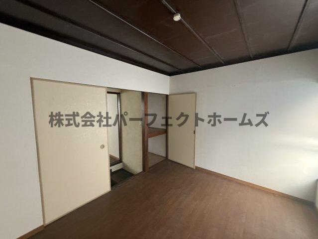 須山町テラスハウスの洋室|スタンダードな洋室です