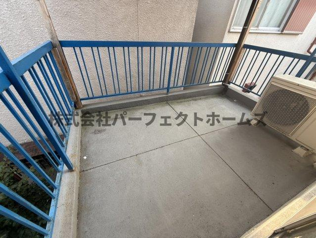 須山町テラスハウスのバルコニー|陽当たり良好なバルコニーです