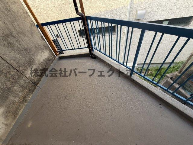 須山町テラスハウスのバルコニー|広々としたバルコニーです
