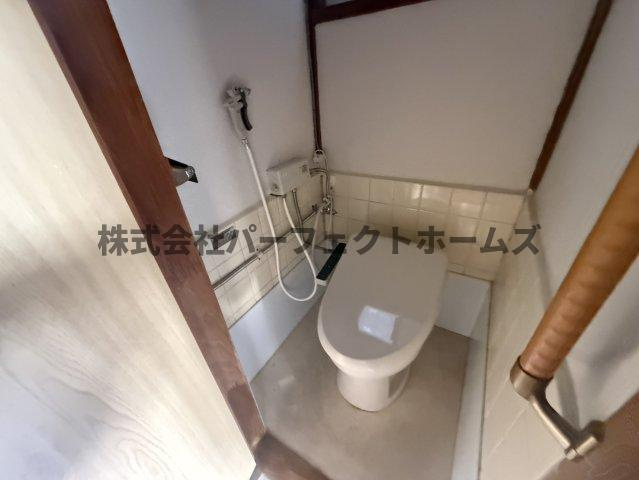 須山町テラスハウスのトイレ|コンパクトで使いやすいトイレです