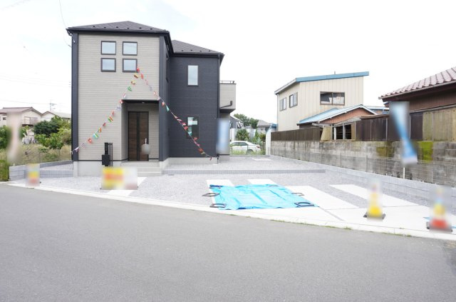 越谷市大字船渡 新築分譲住宅の駐車場