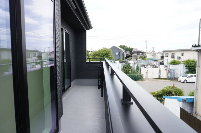 越谷市大字船渡 新築分譲住宅のバルコニー