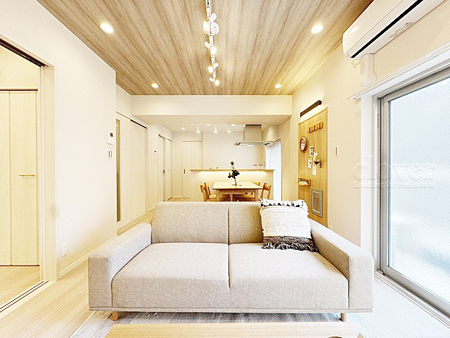 【居間・リビング】 | 大和コーポ | 広くスペースをとってあるLDK。この空間に、どのように家具を配置していくのかを考えるのが、住宅購入時のなによりの楽しみです。～即日のご見学可能～　お問合せはお気軽にどうぞ。
