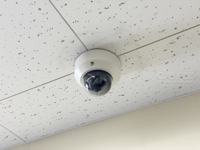 【防犯設備】 | 大和コーポ | 建物や敷地の隅々に目を光らせる防犯カメラが設置されています。現地を見学される際には、カメラの存在やその台数にも意識を払ってみてください。～即日のご見学可能～　お問合せはお気軽にどうぞ。