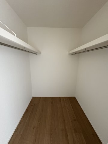 Adoble＋八幡西区引野1丁目2期の収納|収納力も高く、非常に魅力的なウォークインクローゼット完備