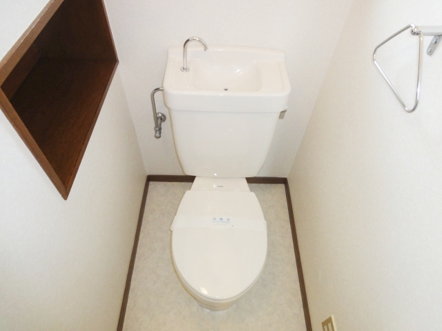 藤ノ木ハイツのトイレ|落ち着いたトイレです