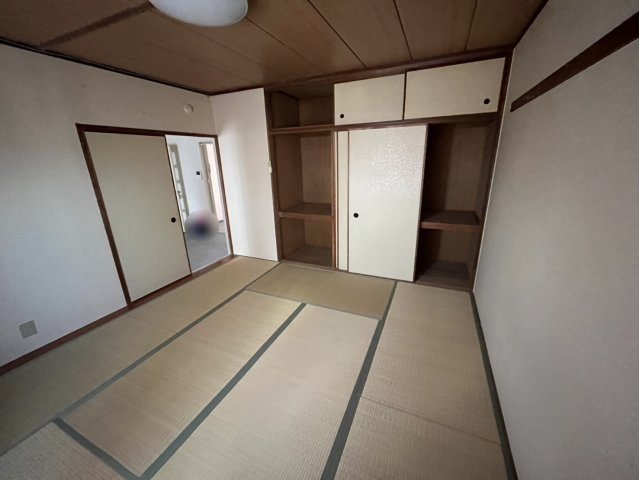 江戸川台ハイツB棟の和室|和室8.0帖