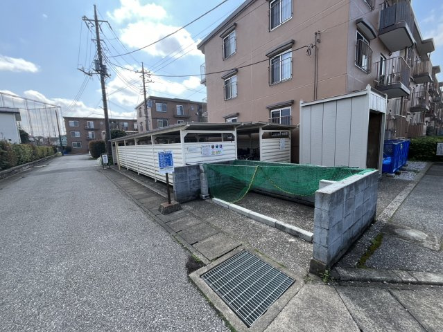 江戸川台ハイツB棟のその他共用部分|ゴミ置き場