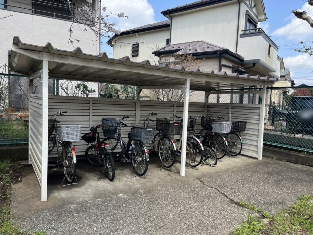 江戸川台ハイツB棟のその他共用部分|駐輪場