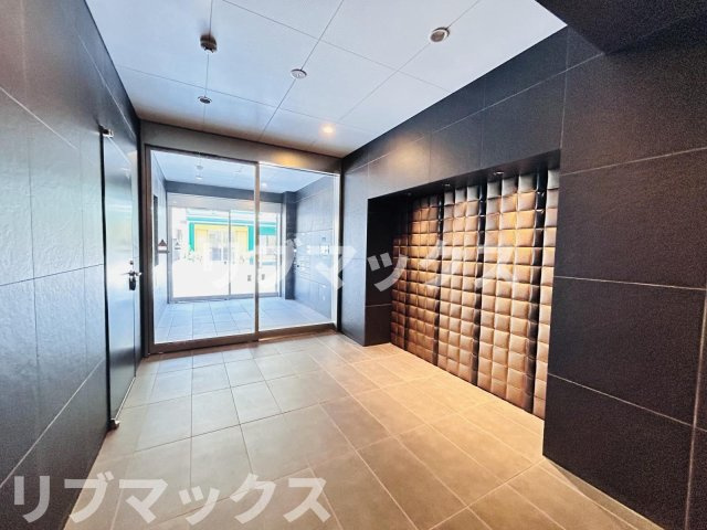 【エントランス】ＬＵＭＩＥＣＯＨＹＡＭＡ