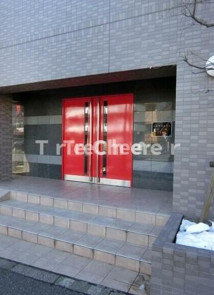 GENOVIA吉祥寺通りEASTのエントランス