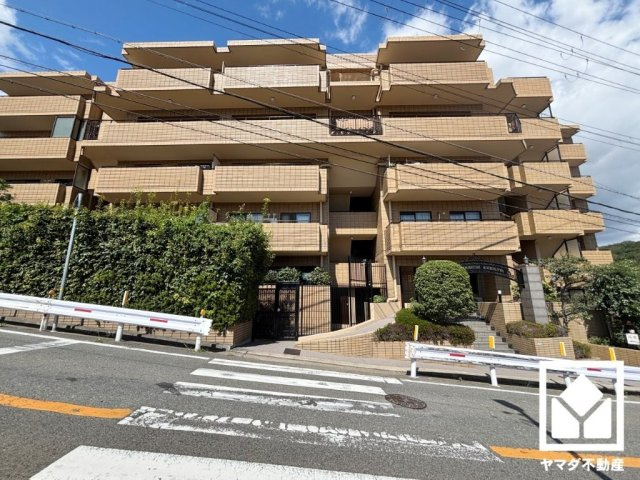 グラン・ドムール甑岩の外観