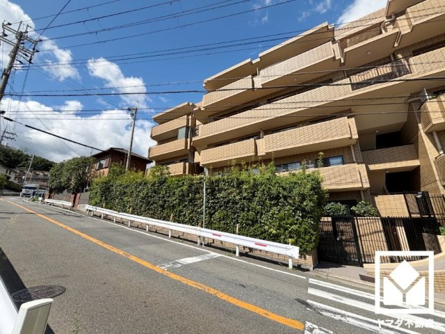 グラン・ドムール甑岩の外観