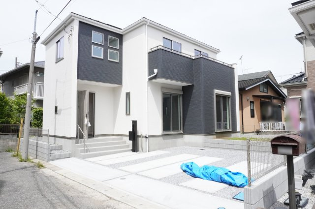 越谷市大字弥十郎 新築分譲住宅の外観