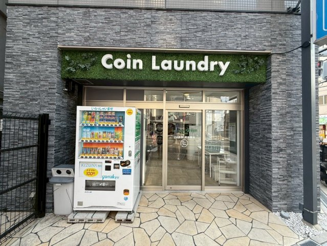 フォーリアライズ難波南ファーロのエントランス