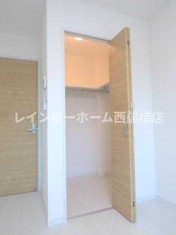 船橋市前原西４丁目のアパートの収納