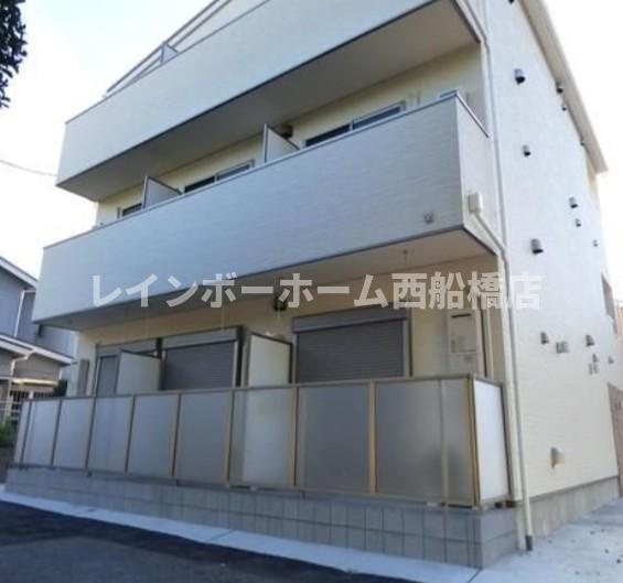 船橋市前原西４丁目のアパートの外観