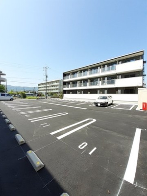 【駐車場】 | Ｂｏｓｃａｔｏ　Ｈ　1Ｋ2 | カースペースがあります