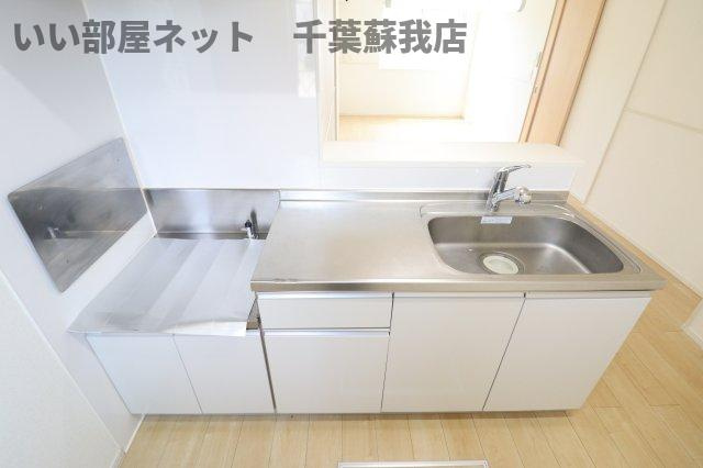 グランメルⅡのキッチン|コンパクトなキッチンで掃除もラクラク