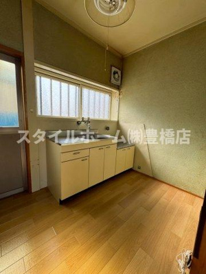 【居間・リビング】 | 中岩田1丁目貸家