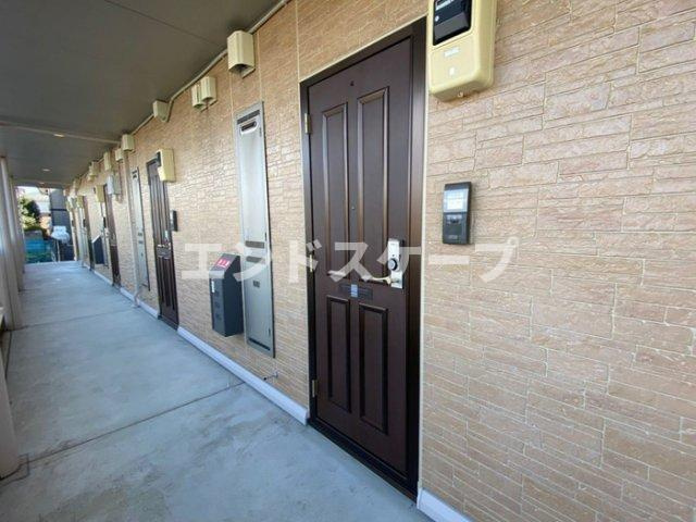 ローレルコート　Ⅲのエントランス|高崎、前橋、伊勢崎エリアのお部屋探しはエンドスケープまで！お客様の理想お聞かせ下さい♪