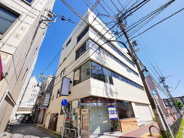 啓林堂ビル（大宮町）の外観