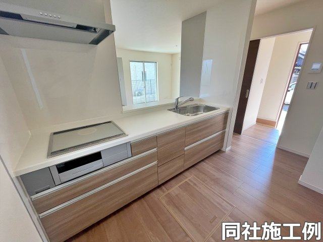 新築戸建　リーブルガーデン曽我部町南条宮田筋のキッチン|同社施工例