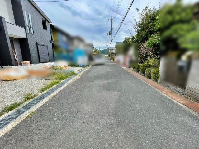 新築戸建　リーブルガーデン曽我部町南条宮田筋の前面道路含む現地写真|8/27現地写真