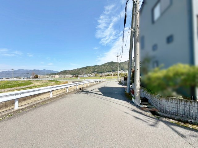 新築戸建　リーブルガーデン曽我部町南条宮田筋の前面道路含む現地写真|現地写真