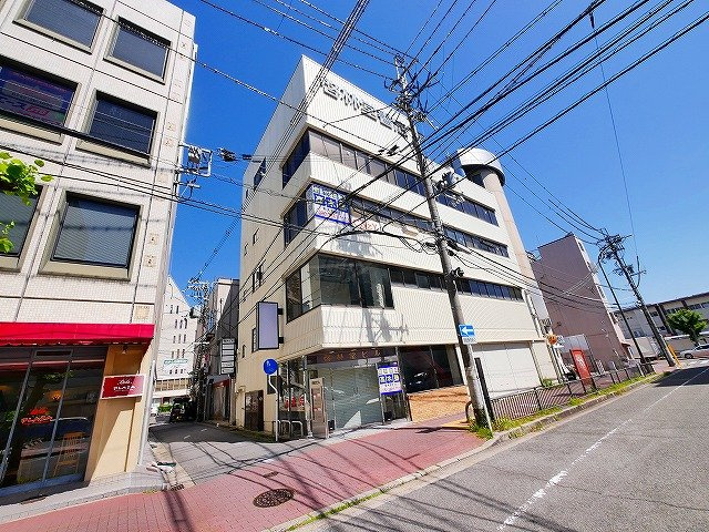 啓林堂ビル（大宮町）の外観