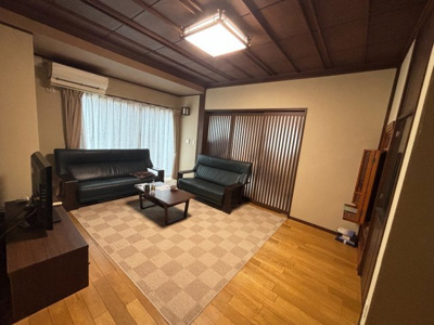【居間・リビング】 | 稲敷市浮島　平屋付　吹抜4LDK　