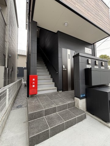 川崎市多摩区中野島４丁目のアパートのエントランス