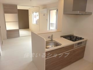 広島市安佐北区三入２丁目のアパートの居間・リビング|エアコン付き