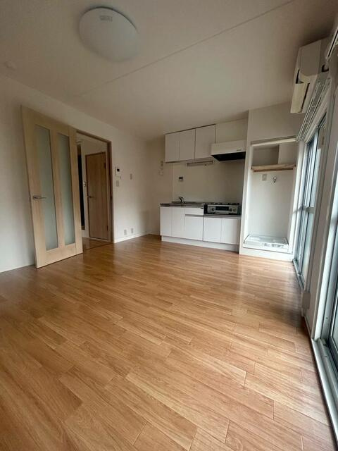 川崎市多摩区栗谷３丁目の賃貸マンションの居間・リビング