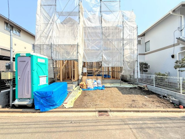 戸塚区平戸5丁目　新築戸建　第2の外観|◆一戸建てを中心とした街並みが整然と続き、周辺は高い建物が建っていないので、緑の多い閑静な趣を感じる環境です。街並みや周辺環境も重要なポイントです！！