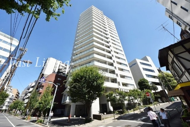 レグノ・グランデ一番町タワーの外観