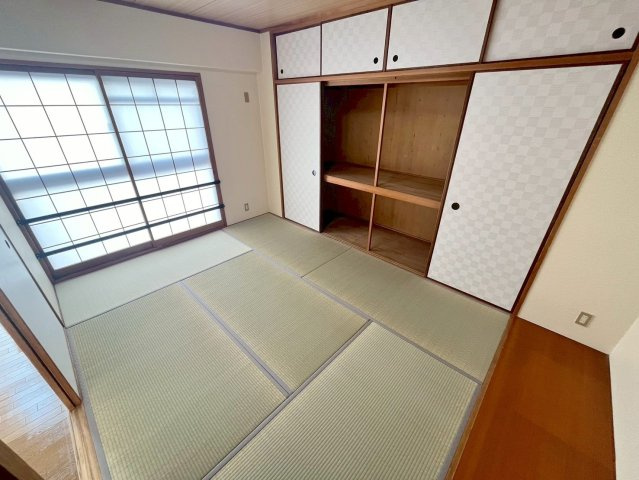 メゾンニュー大宮の和室