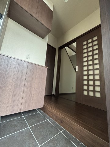 白山市大竹町の玄関