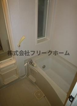 三鷹市下連雀３丁目のタウンの浴室