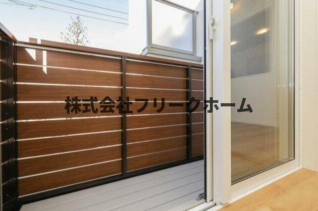 杉並区久我山４丁目のアパートのバルコニー