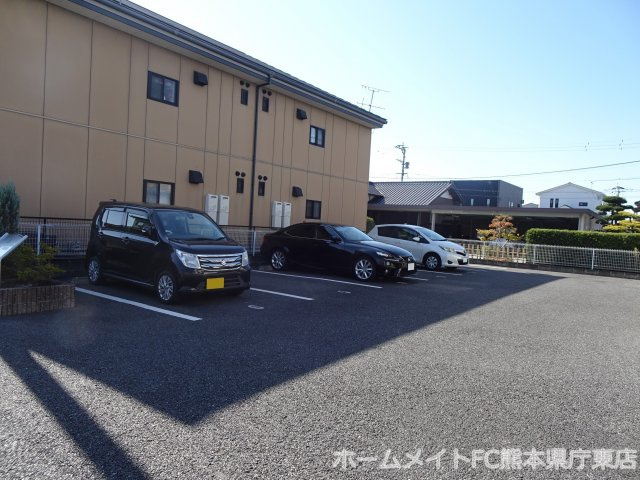 熊本市南区良町５丁目のアパートの駐車場