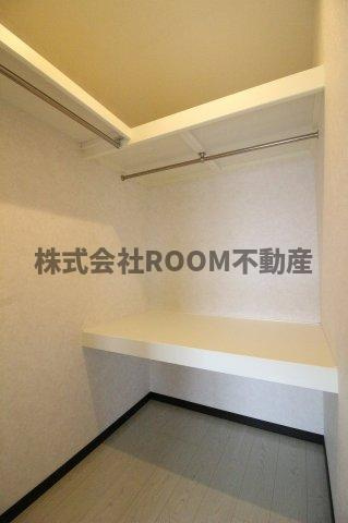 ヴァレンティノの収納|こまごまとしたものを収納できそうですね