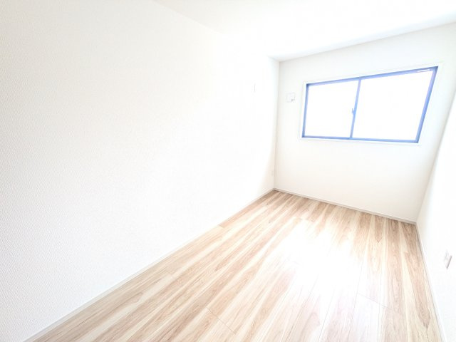 つくば市高野3期　新築戸建　の洋室