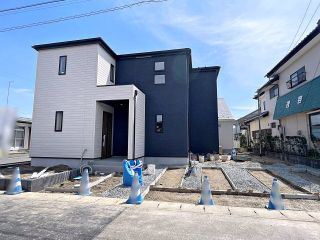 新築戸建・新築建売　郡山市安積町長久保三丁目　安積第三小・安積第二中の前面道路含む現地写真|前面道路　北側6ｍ　西側6ｍ