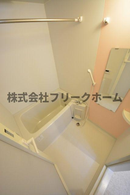 武蔵野市関前５丁目の賃貸マンションの浴室