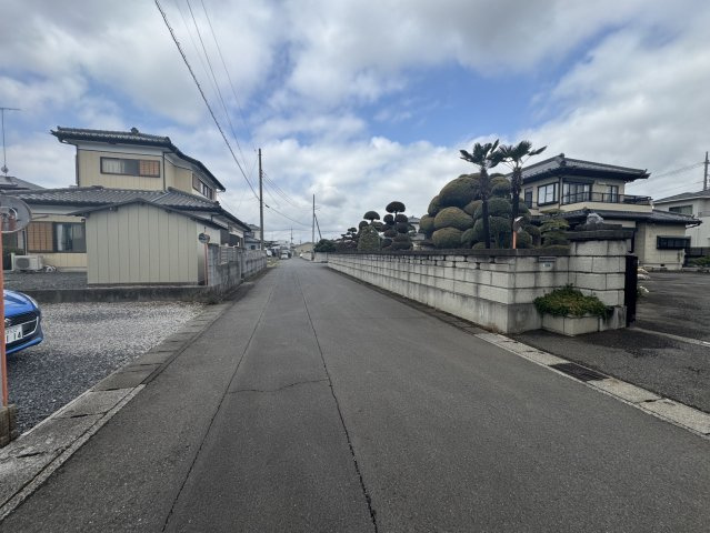グランディ施工の立地良しなオール電化の理想な新生活♪小山市東間々田の前面道路含む現地写真