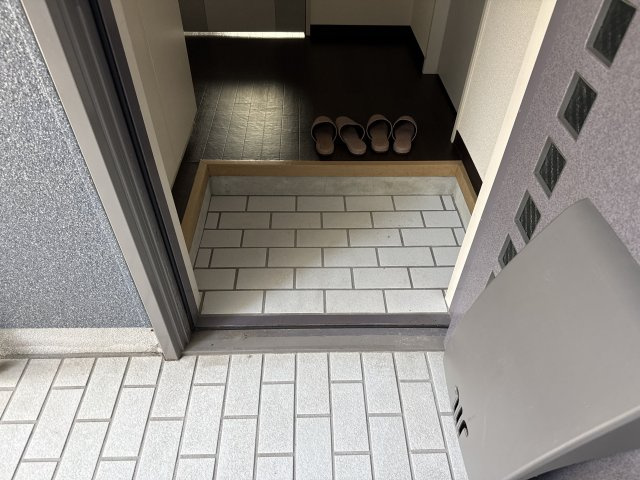 ステップハイツの玄関