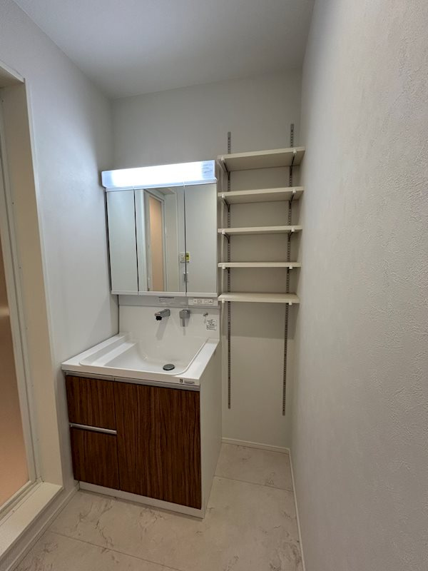 マンダリンツリーの独立洗面台